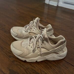 Nike Huarache shoes size 7.5